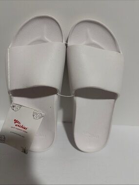 Archie’s White Slide Sandals for Women Cushioned Arch Support Men’s Size 9